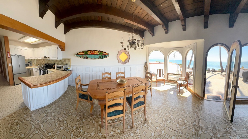 40 Las Picudas Este dining